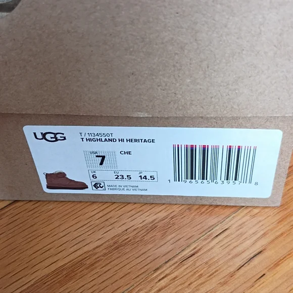 UGG Highland Hi Heritage sneaker size 7 New - Picture 5 of 8